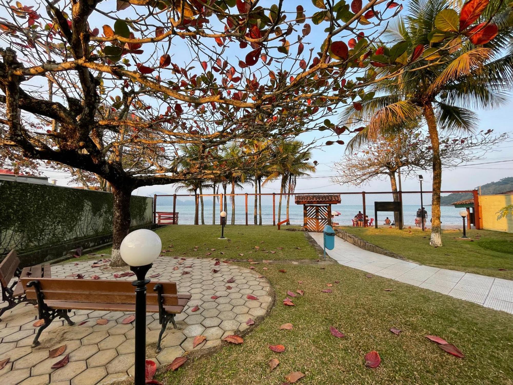 Pe Na Areia Na Praia Das Toninhas - Villagio 24 Porto Feliz Ubatuba Zewnętrze zdjęcie